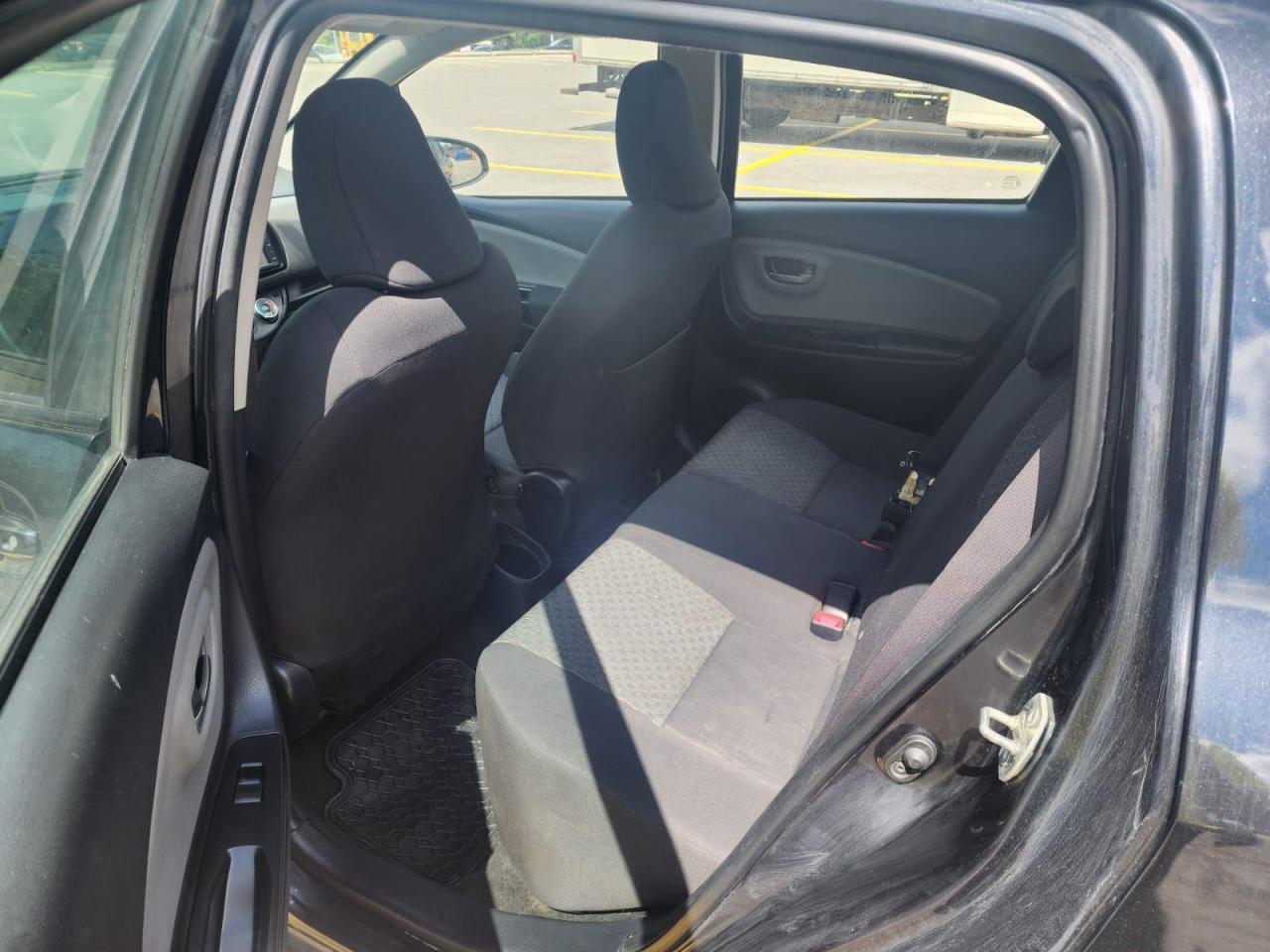 2016 Toyota Yaris 5dr HB Auto LE - Photo #11