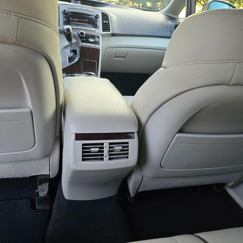 2011 Toyota Venza 4DR WGN V6 AWD - Photo #16