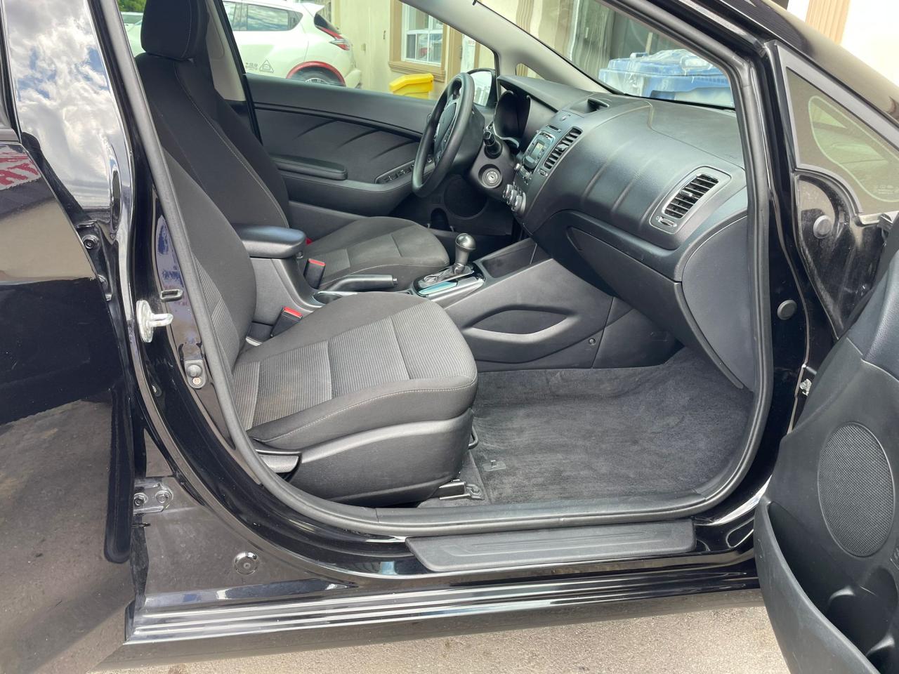 2018 Kia Forte AUTO NO ACCIDENT BLUETOOTH PW PL PM KEYLESS - Photo #18