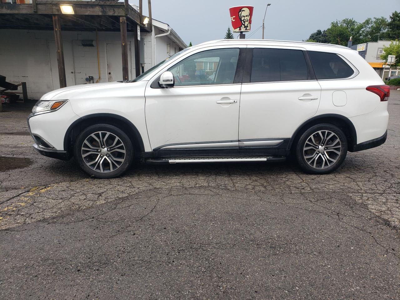 Used 2017 Mitsubishi Outlander GT for sale in Hamilton, ON