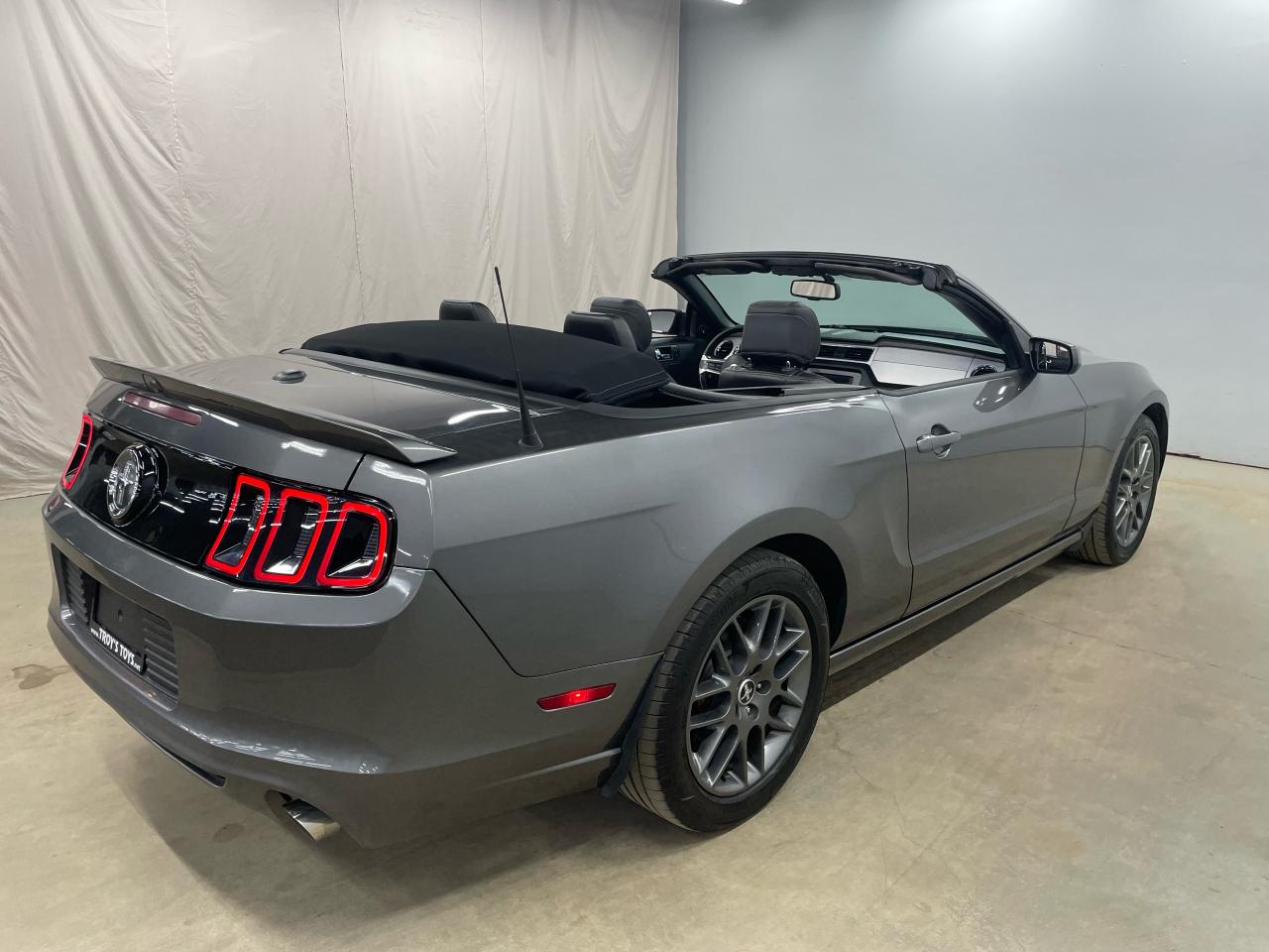 2014 Ford Mustang V6 Premium Photo6