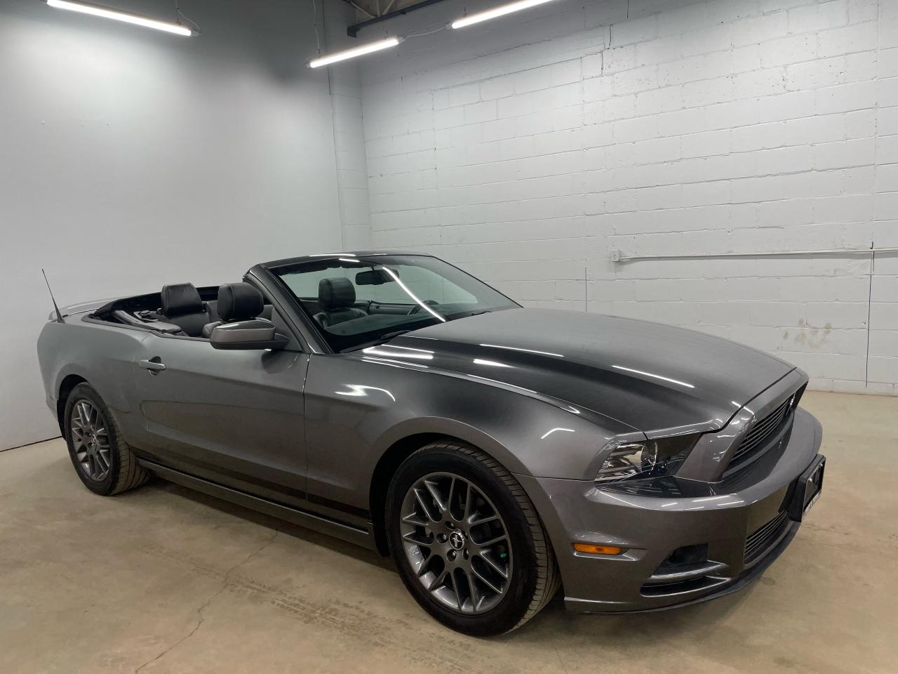 Used 2014 Ford Mustang V6 Premium for sale in Guelph, ON