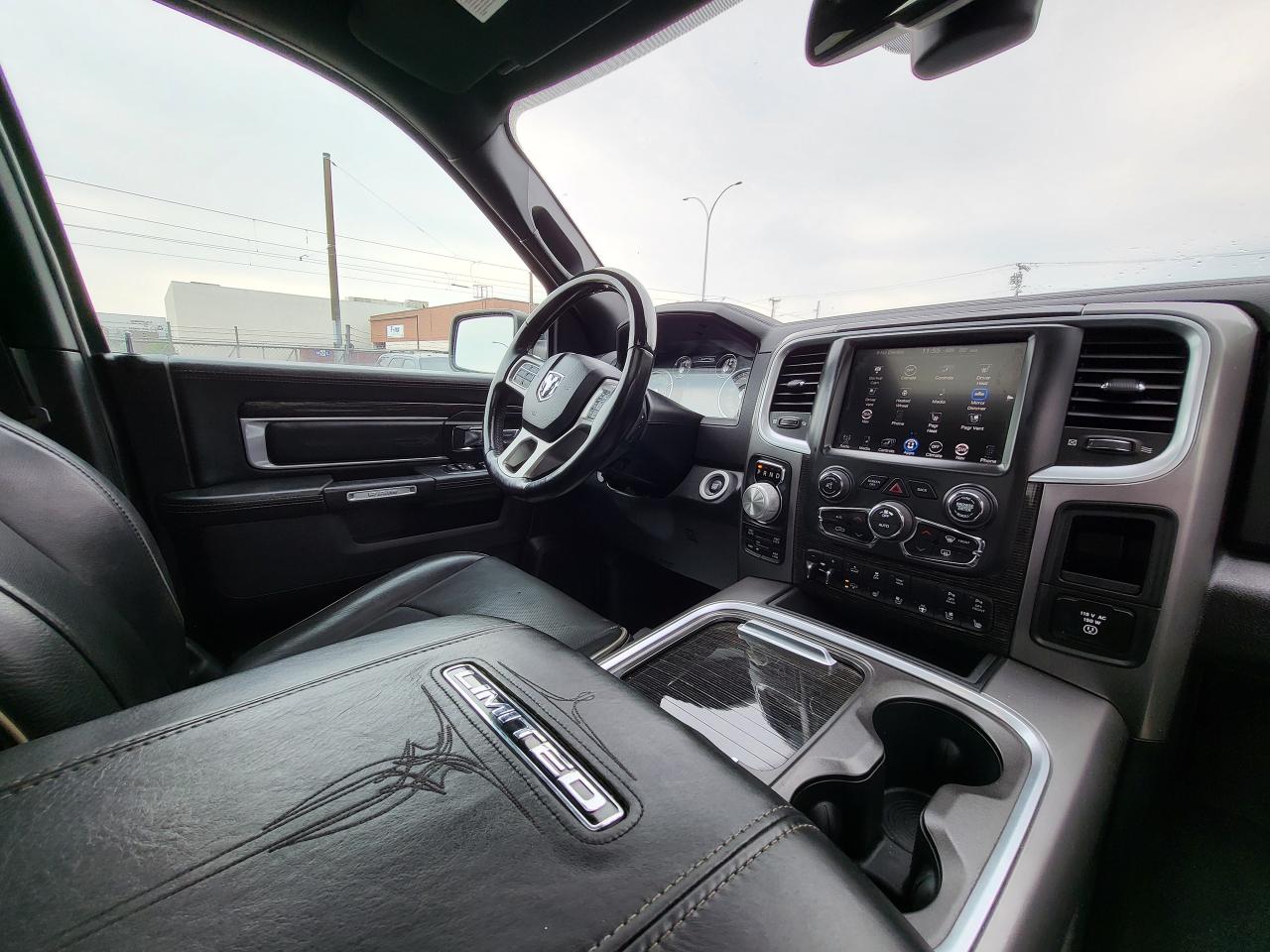 2016 RAM 1500 4WD CREW CAB LIMITED | ALL CREDIT ACCEPTED!! - Photo #12