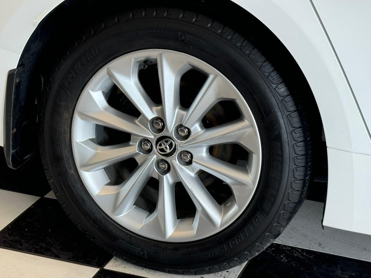 2020 Toyota Corolla LE Upgrade+BSM+Roof+Wireless Charger+CLEAN CARFAX - Photo #48