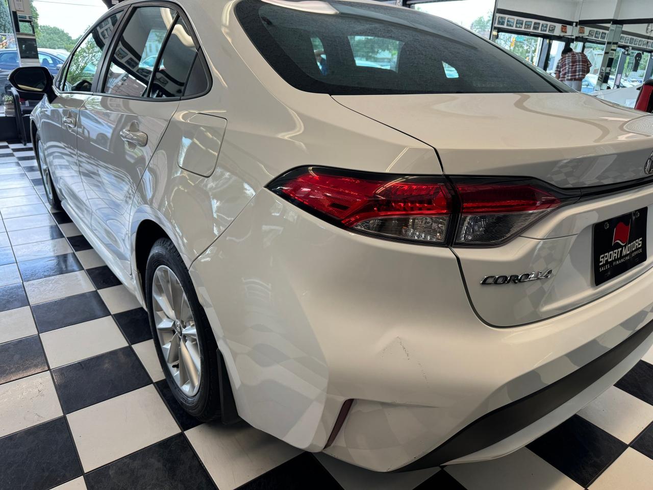 2020 Toyota Corolla LE Upgrade+BSM+Roof+Wireless Charger+CLEAN CARFAX - Photo #35