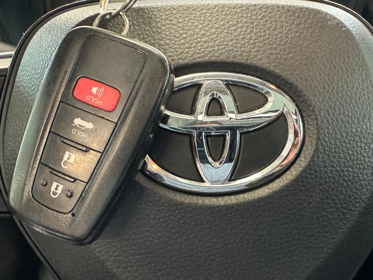 2020 Toyota Corolla LE Upgrade+BSM+Roof+Wireless Charger+CLEAN CARFAX - Photo #13