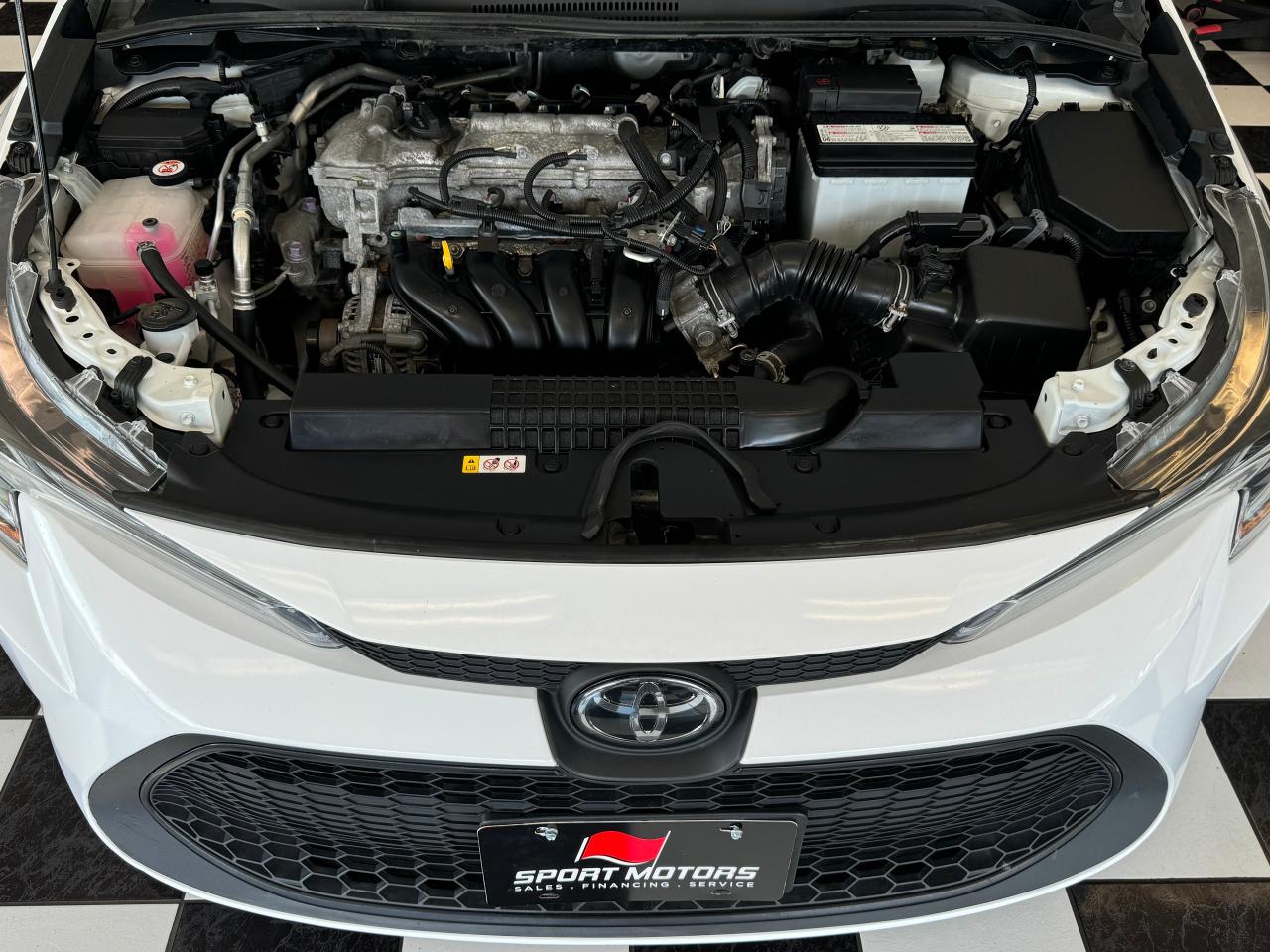 2020 Toyota Corolla LE Upgrade+BSM+Roof+Wireless Charger+CLEAN CARFAX - Photo #9