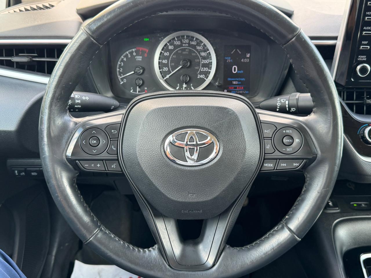 2020 Toyota Corolla LE Upgrade+BSM+Roof+Wireless Charger+CLEAN CARFAX - Photo #10