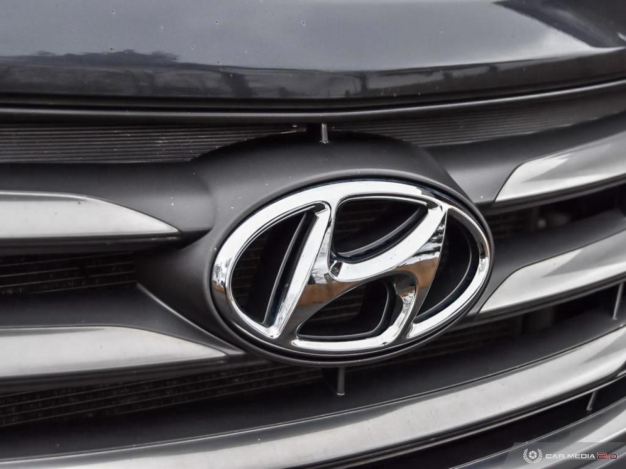 2018 Hyundai Santa Fe Sport 2.4 AWD - Photo #9
