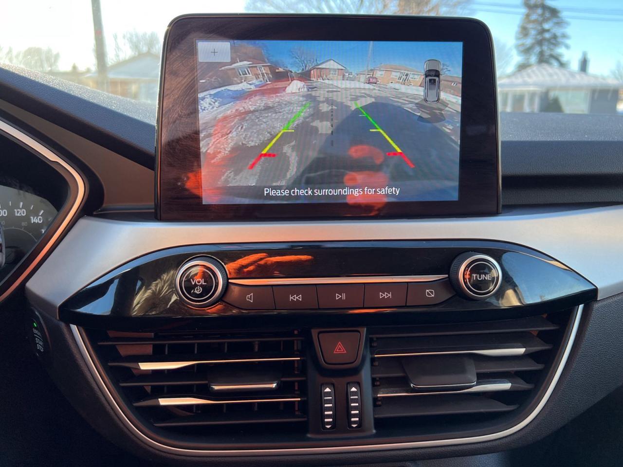 2020 Ford Escape SEL AWD - Photo #26