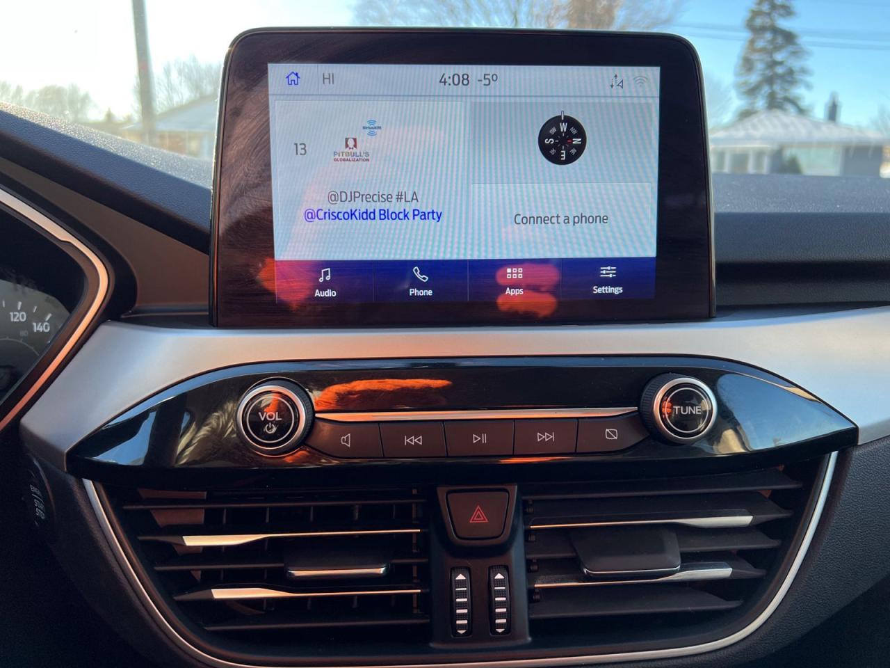 2020 Ford Escape SEL AWD - Photo #27