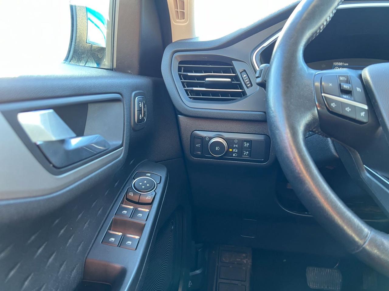 2020 Ford Escape SEL AWD - Photo #19