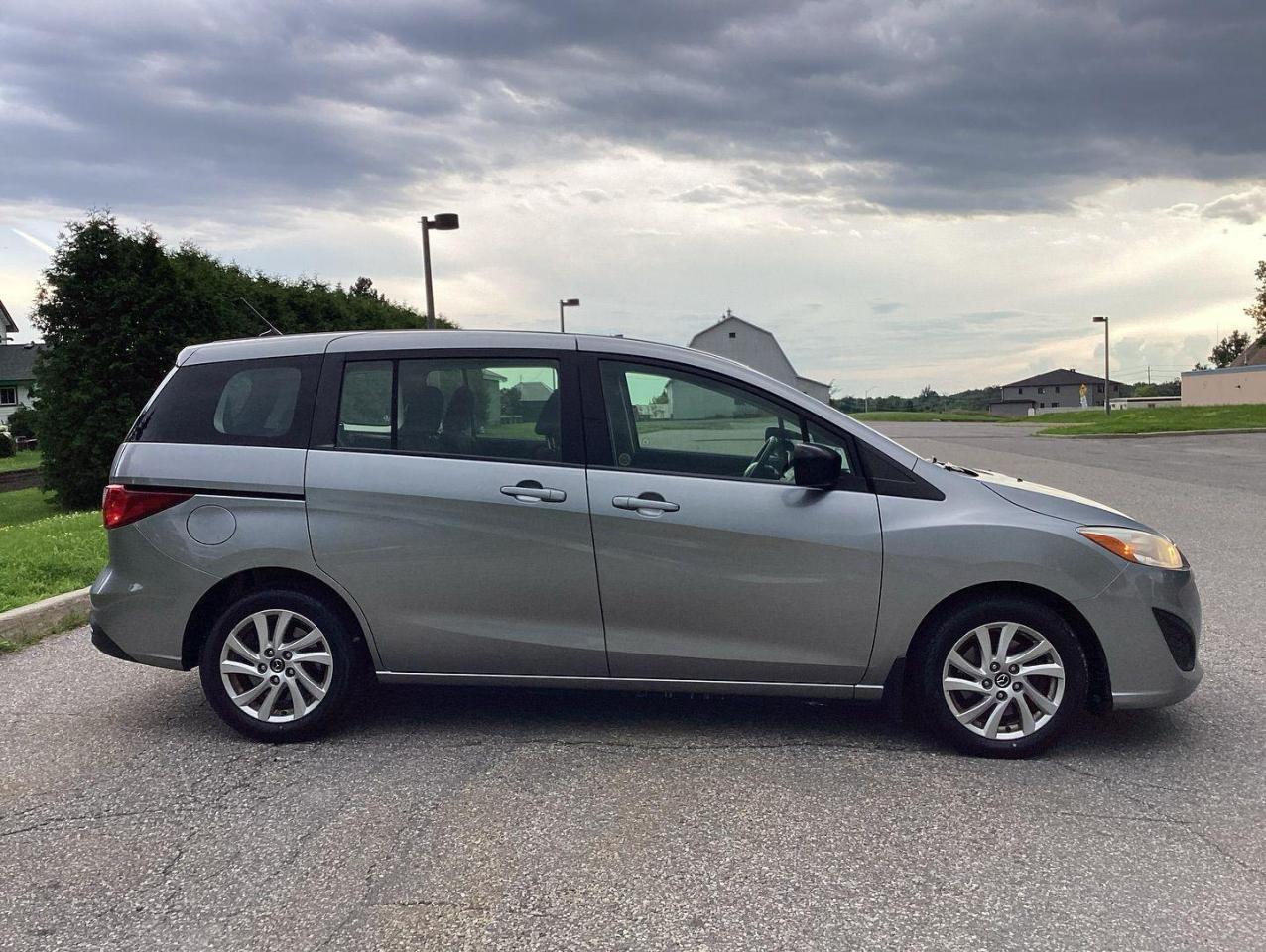 2014 Mazda MAZDA5 No Accidents - 6 Seats Certified Photo3