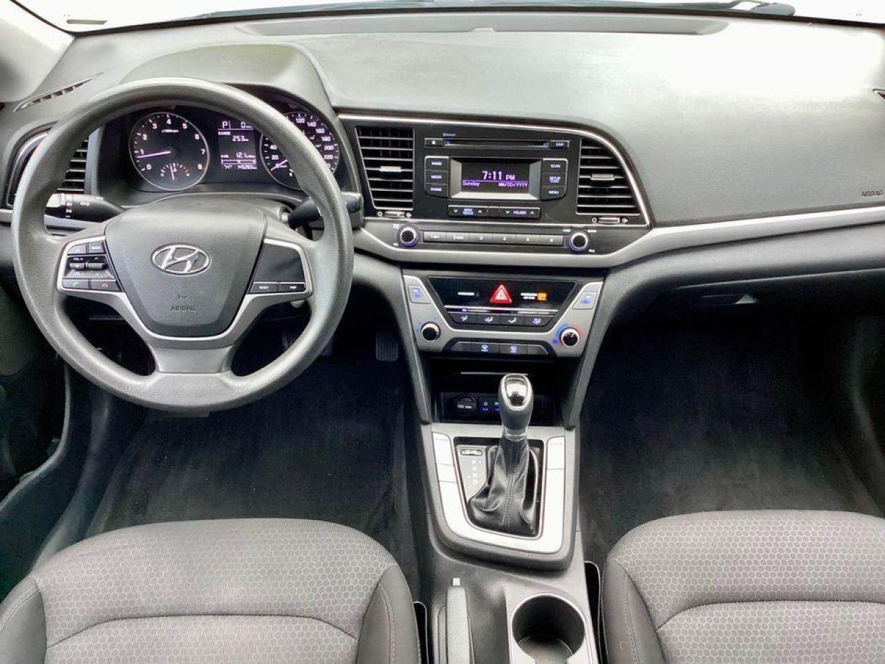 2017 Hyundai Elantra No Accidents - Safety Certified - Photo #11