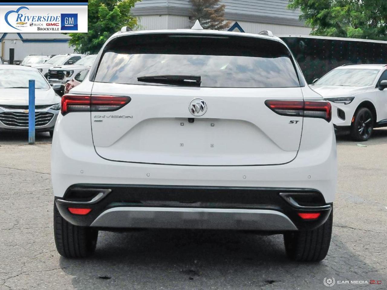 2022 Buick Envision Essence Photo4