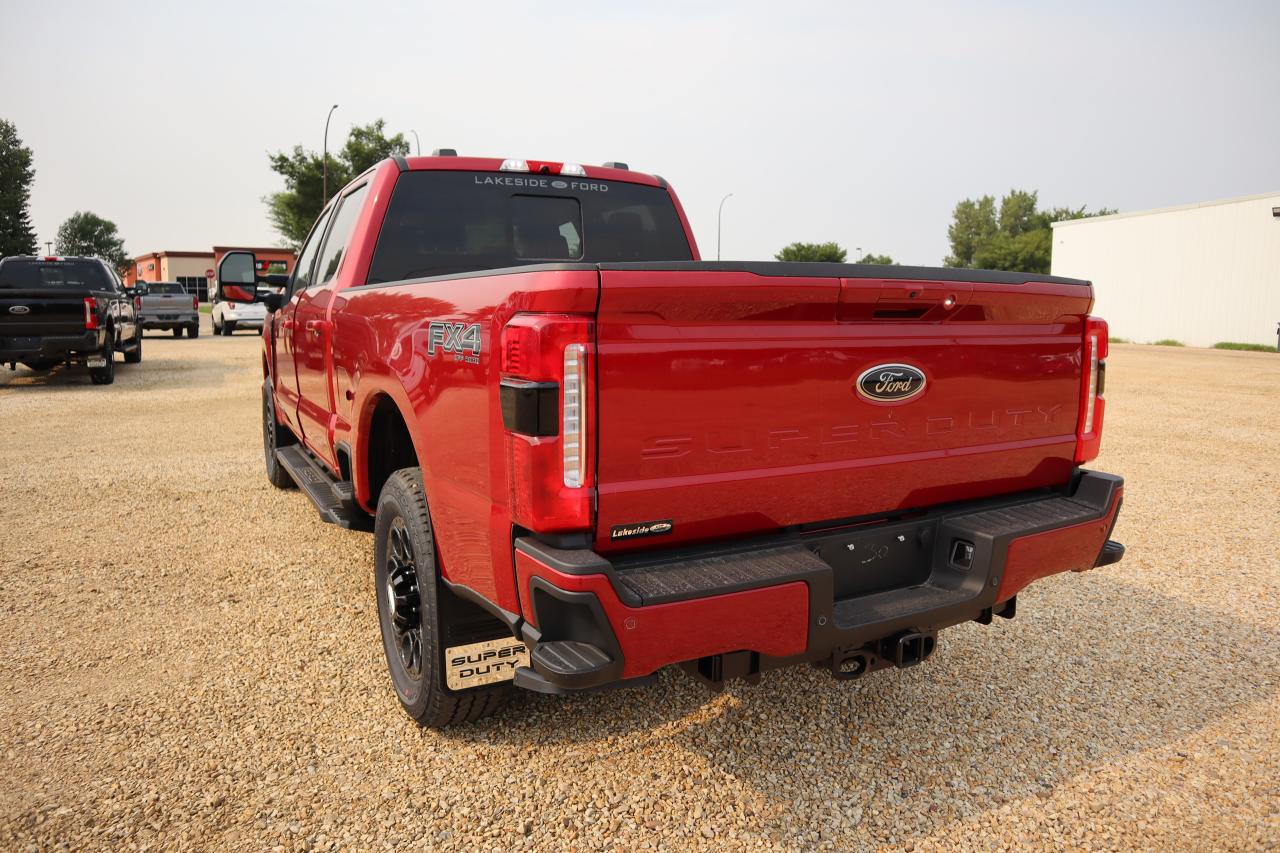 2024 Ford F-350 Super Duty SRW Lariat Photo