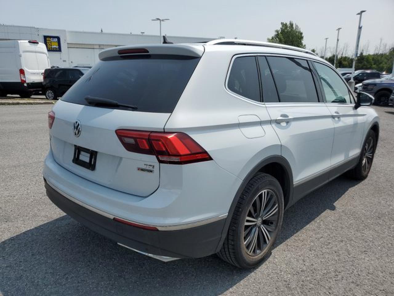 2018 Volkswagen Tiguan Highline Photo4