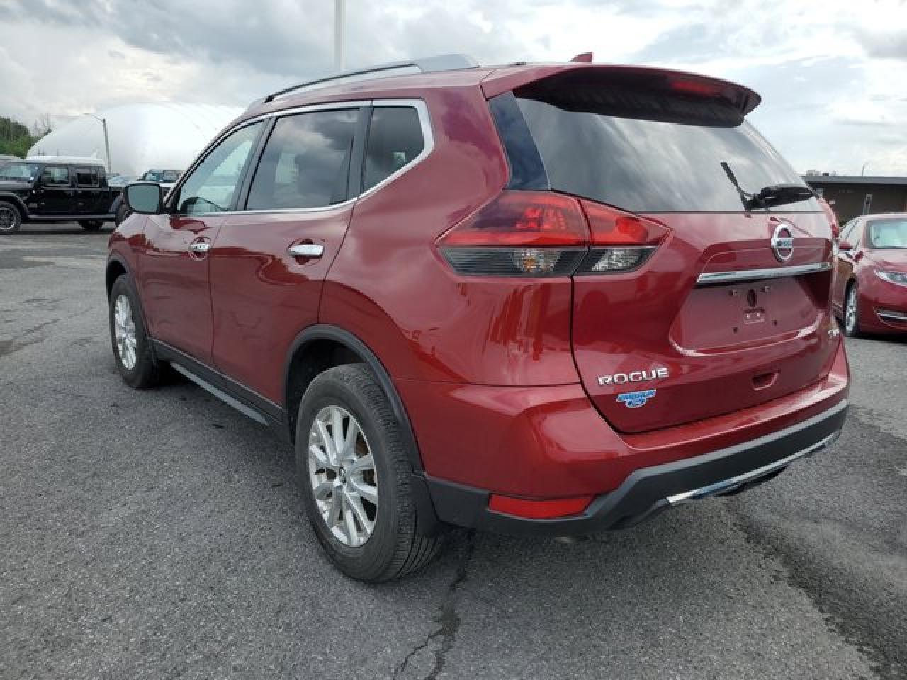 2020 Nissan Rogue S/SV/SL Photo2