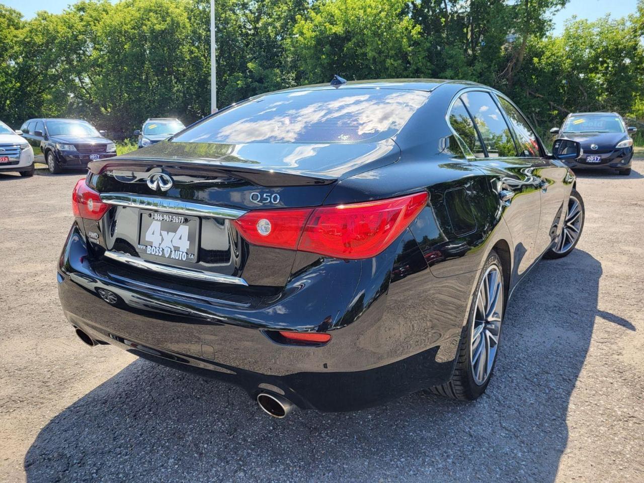 2015 Infiniti Q50 Premium AWD Photo4