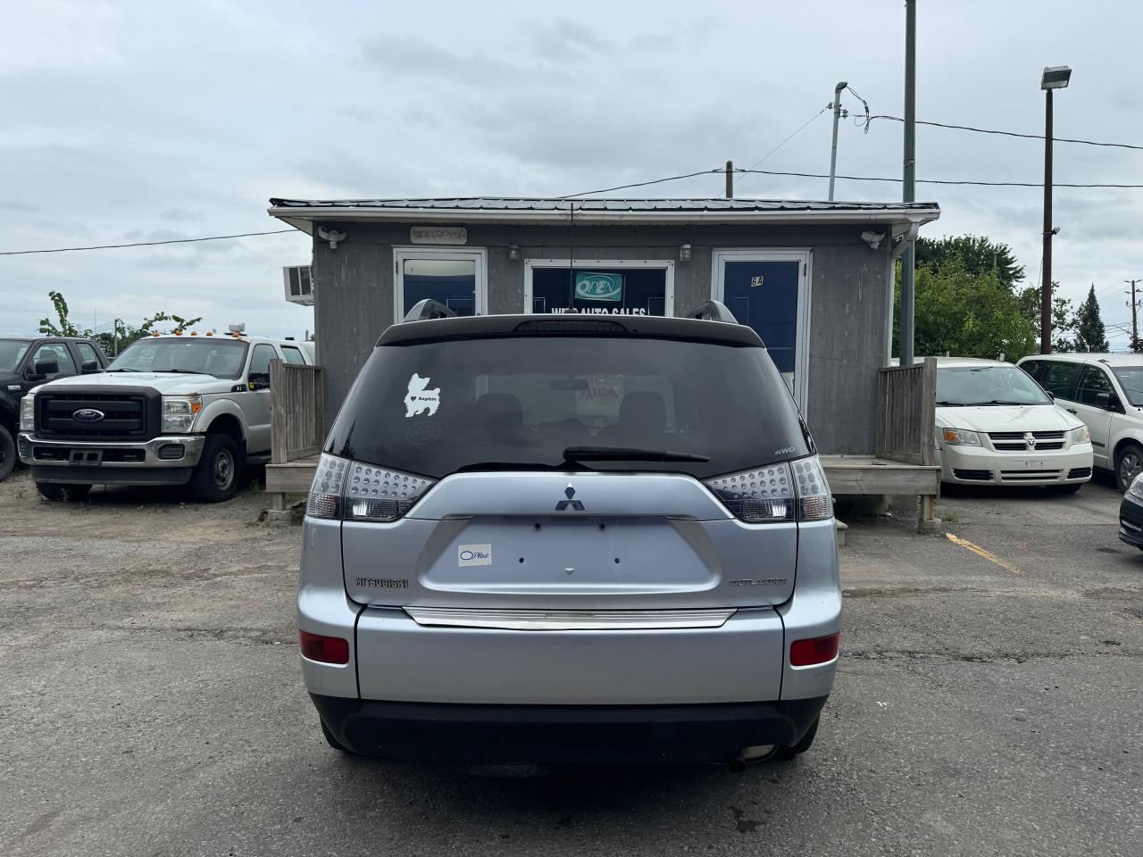 2008 Mitsubishi Outlander 4WD 4dr LS 7-pass - Photo #7
