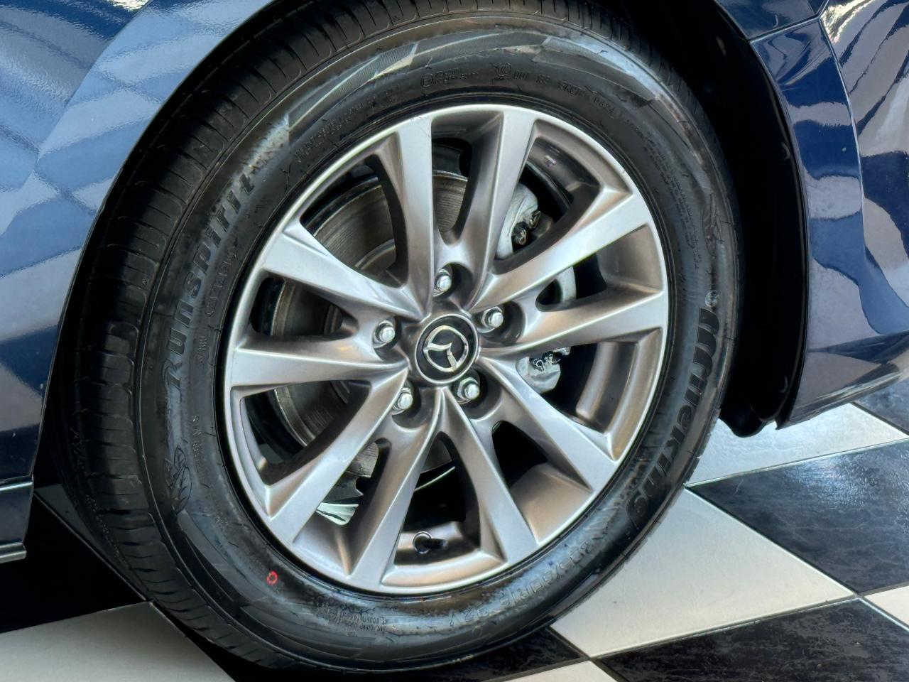 2021 Mazda MAZDA3 GS Sport+BSM+LKA+New Tires+Brakes+CLEAN CARFAX - Photo #53