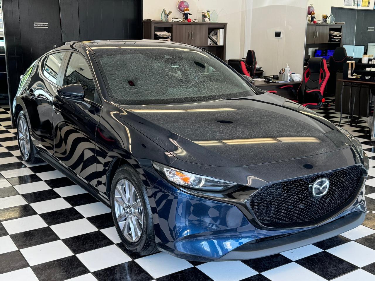 2021 Mazda MAZDA3 GS Sport+BSM+LKA+New Tires+Brakes+CLEAN CARFAX Photo9