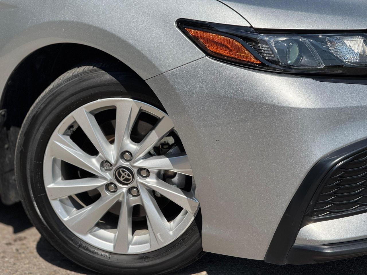 2023 Toyota Camry SE Photo3