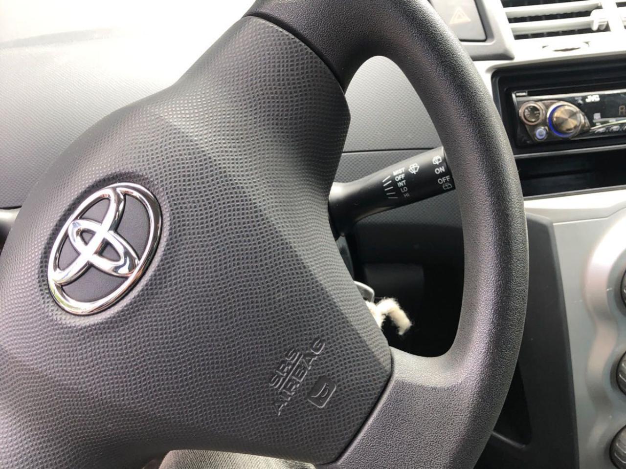 2007 Toyota Yaris LE - Photo #13