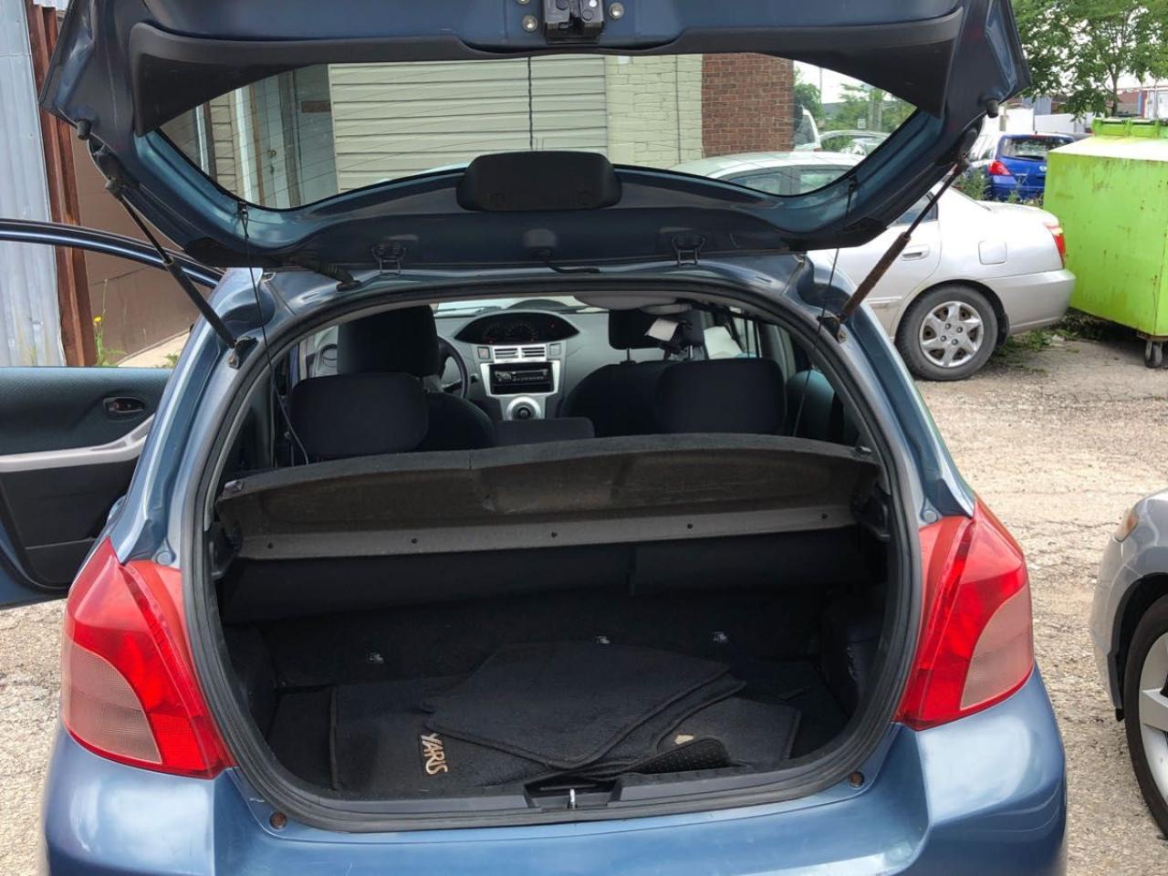 2007 Toyota Yaris LE - Photo #10