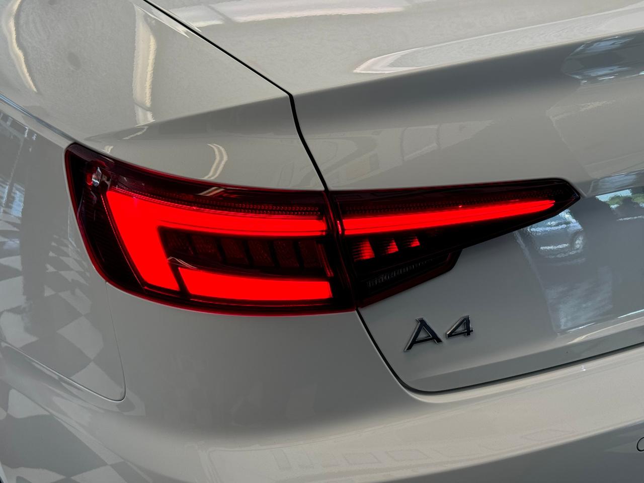 2019 Audi A4 Komfort Quattro AWD+New Tires+Brakes+CLEAN CARFAX - Photo #67
