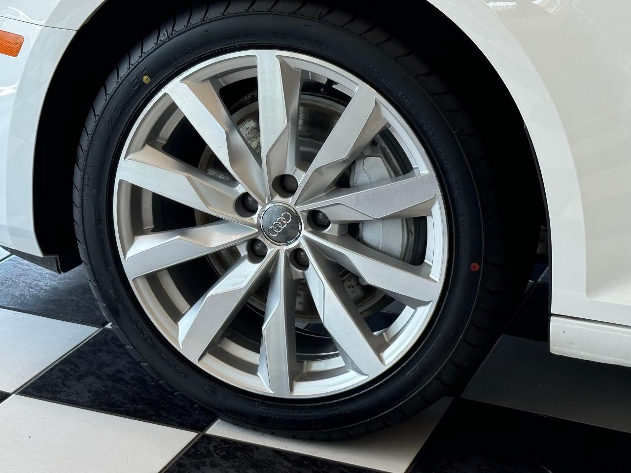 2019 Audi A4 Komfort Quattro AWD+New Tires+Brakes+CLEAN CARFAX Photo127