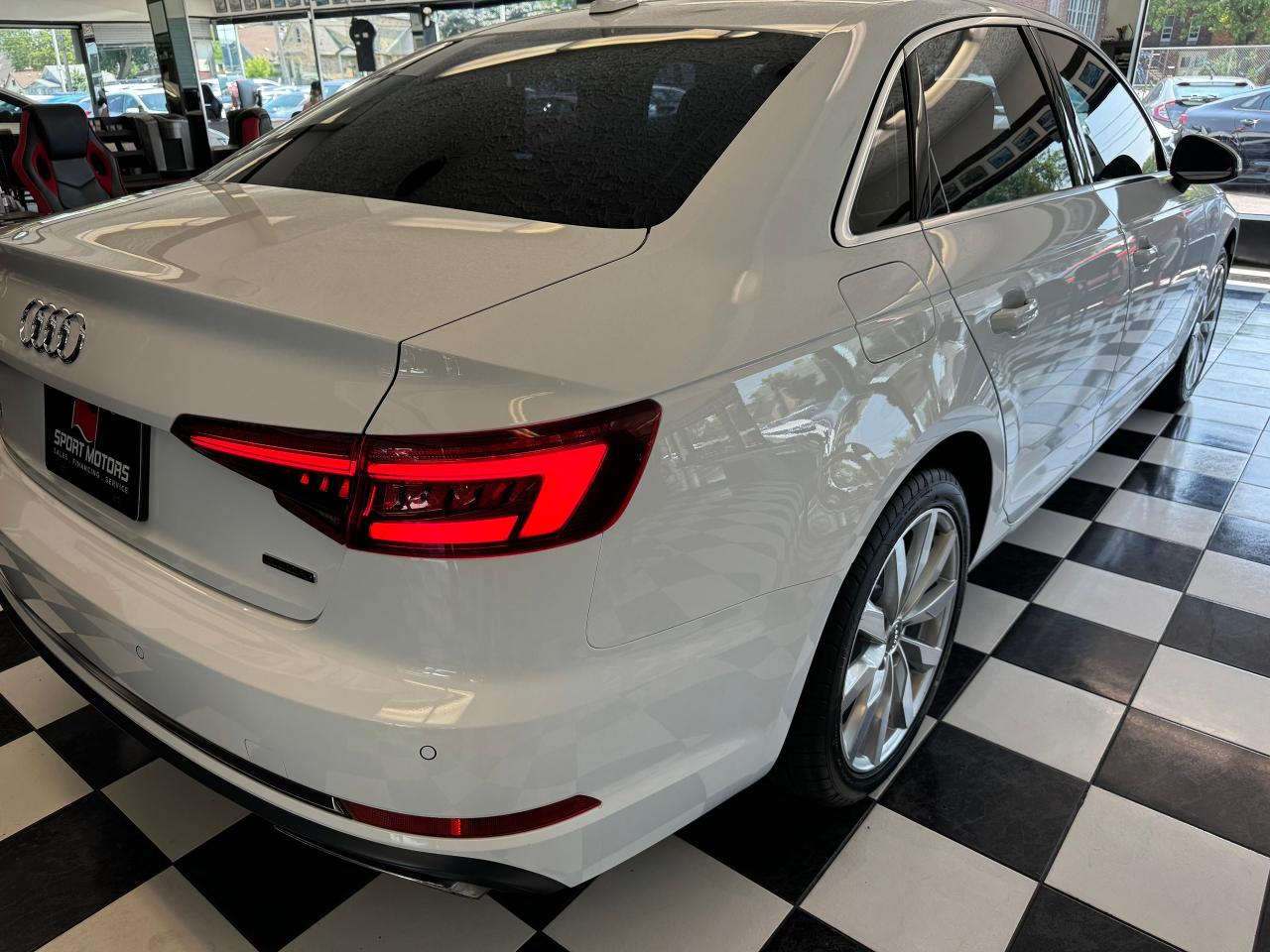 2019 Audi A4 Komfort Quattro AWD+New Tires+Brakes+CLEAN CARFAX Photo114