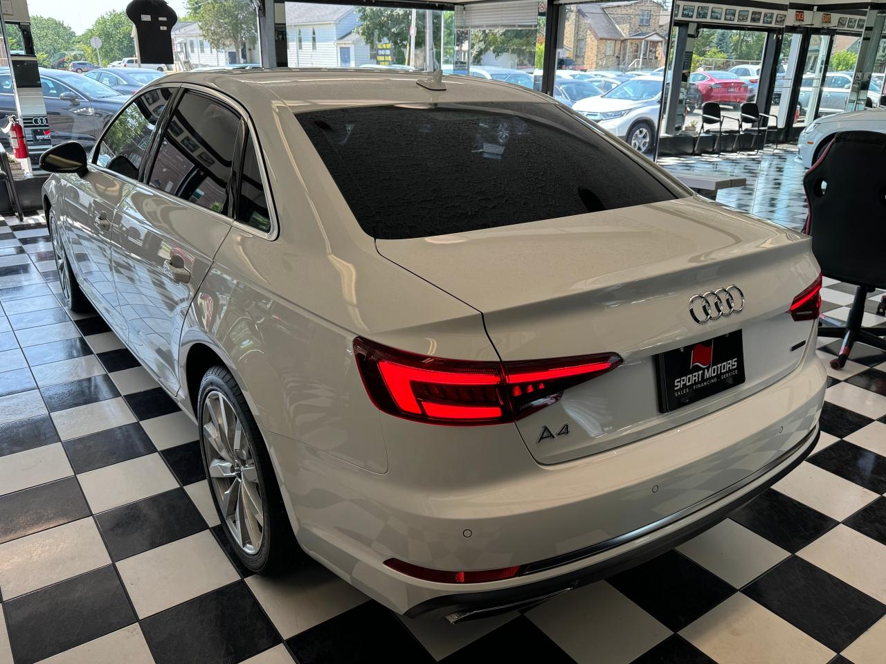 2019 Audi A4 Komfort Quattro AWD+New Tires+Brakes+CLEAN CARFAX Photo76