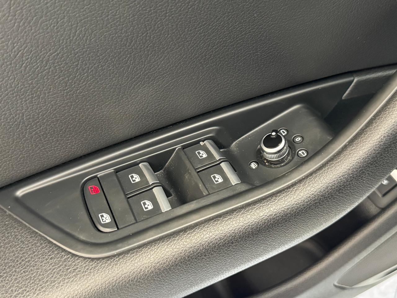 2019 Audi A4 Komfort Quattro AWD+New Tires+Brakes+CLEAN CARFAX Photo124