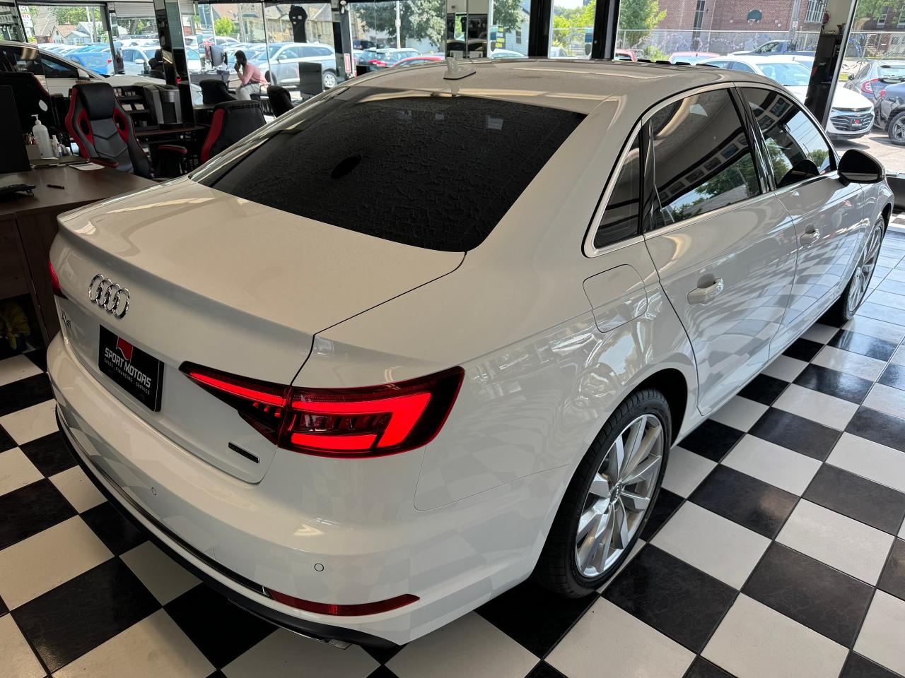 2019 Audi A4 Komfort Quattro AWD+New Tires+Brakes+CLEAN CARFAX - Photo #8