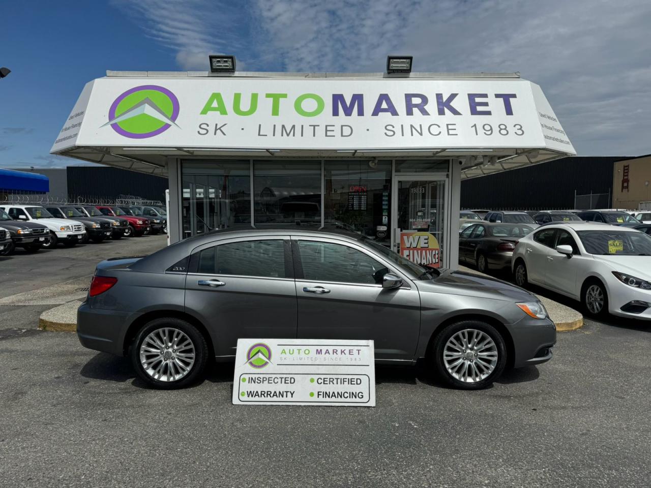 Used 2013 Chrysler 200 LIMITED! LEATHER! BLUETOOTH! INSPECTED W/BCAA MBRSHP & WRNTY! for sale in Langley, BC