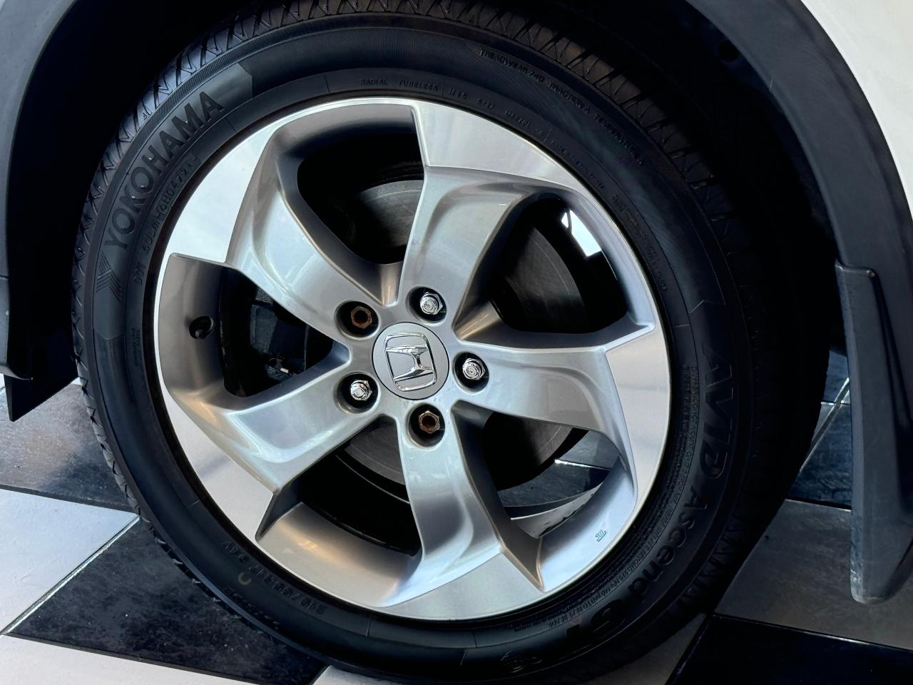 2017 Honda HR-V LX AWD+New Brakes+Camera+Heated Seats+CLEAN CARFAX - Photo #49