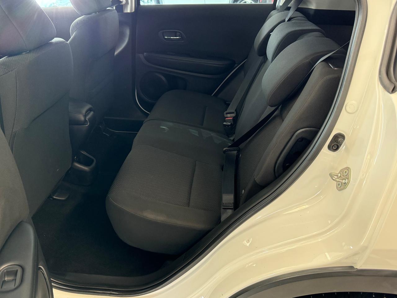2017 Honda HR-V LX AWD+New Brakes+Camera+Heated Seats+CLEAN CARFAX - Photo #24