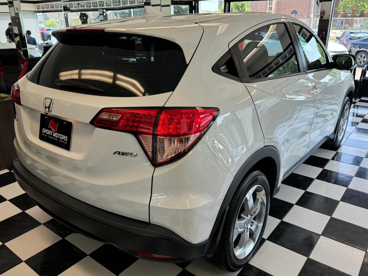 2017 Honda HR-V LX AWD+New Brakes+Camera+Heated Seats+CLEAN CARFAX Photo7