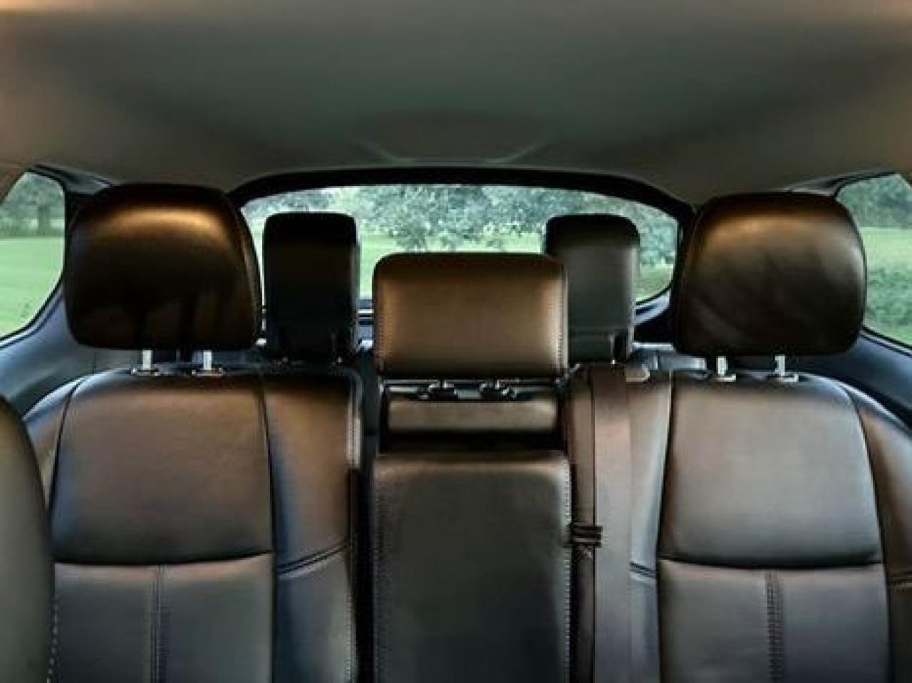 2014 Nissan Pathfinder 7 Seats - No Accidents - Photo #6