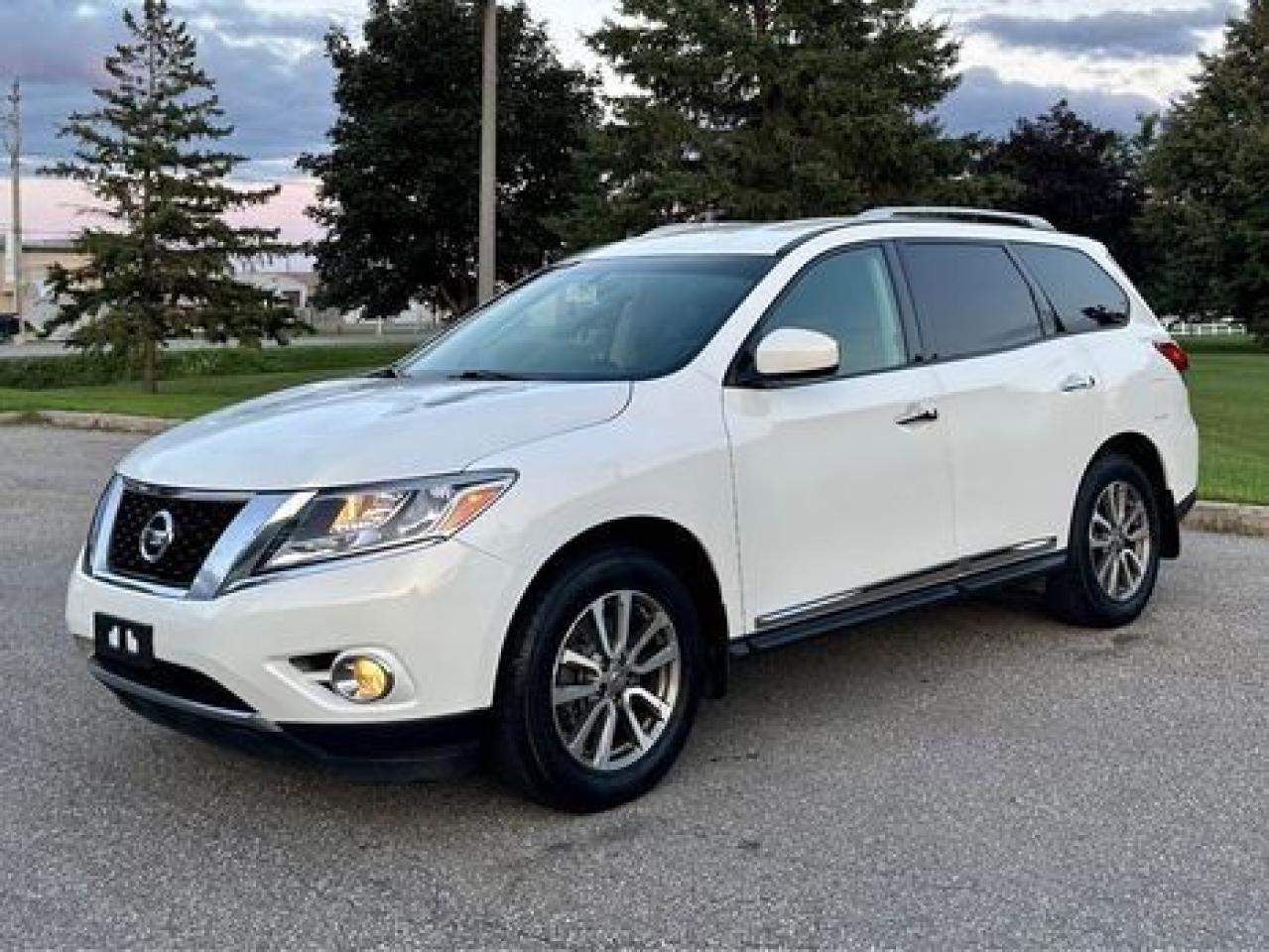 2014 Nissan Pathfinder 7 Seats - No Accidents - Photo #11