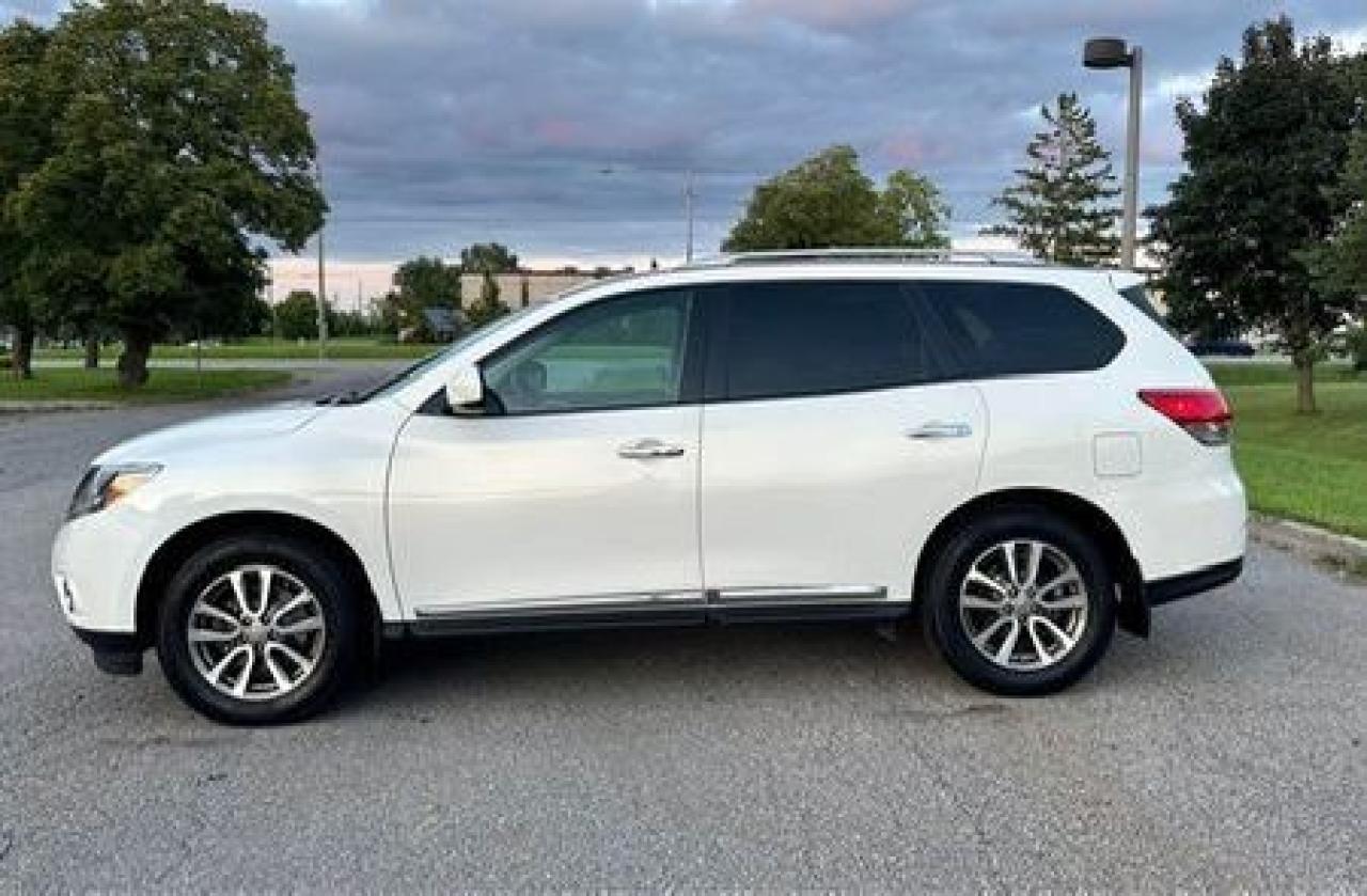 2014 Nissan Pathfinder 7 Seats - No Accidents - Photo #15