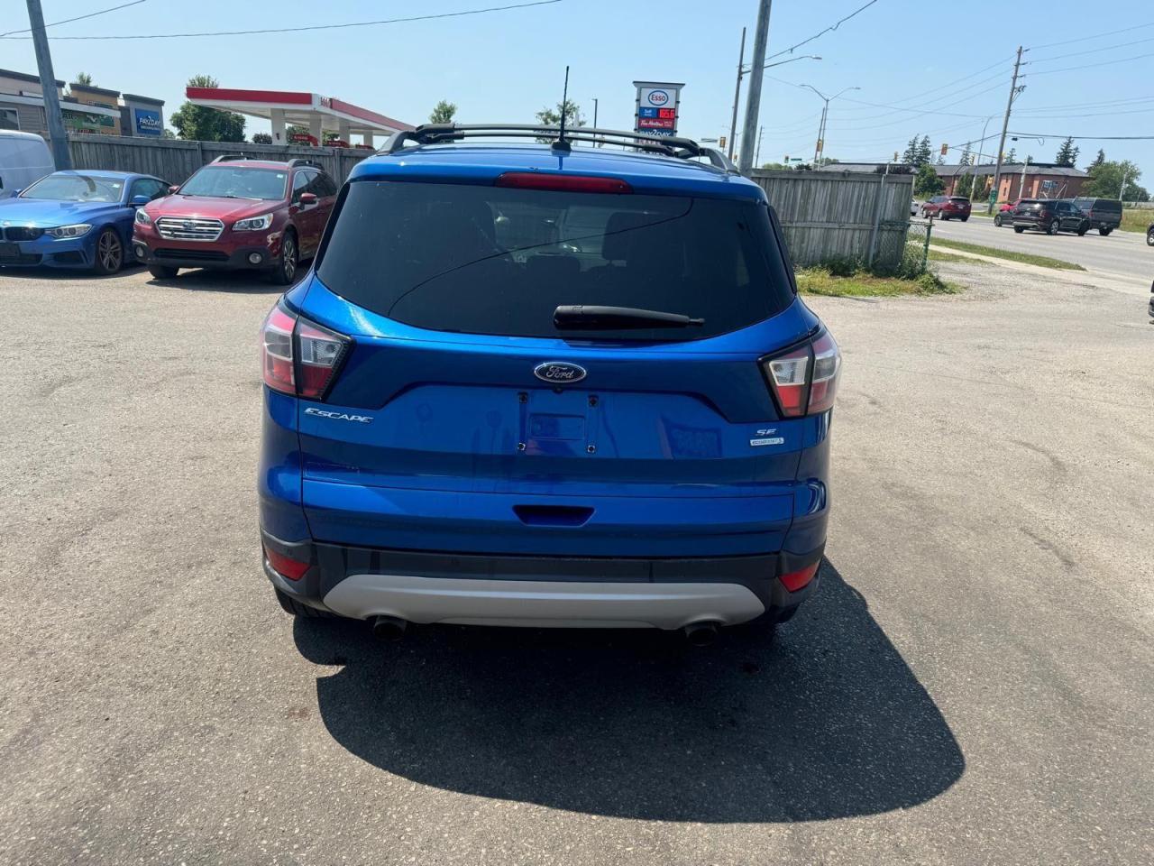 2017 Ford Escape SE, AUTO, 4 CYL, ONLY 121KMS, CERTIFIED - Photo #4