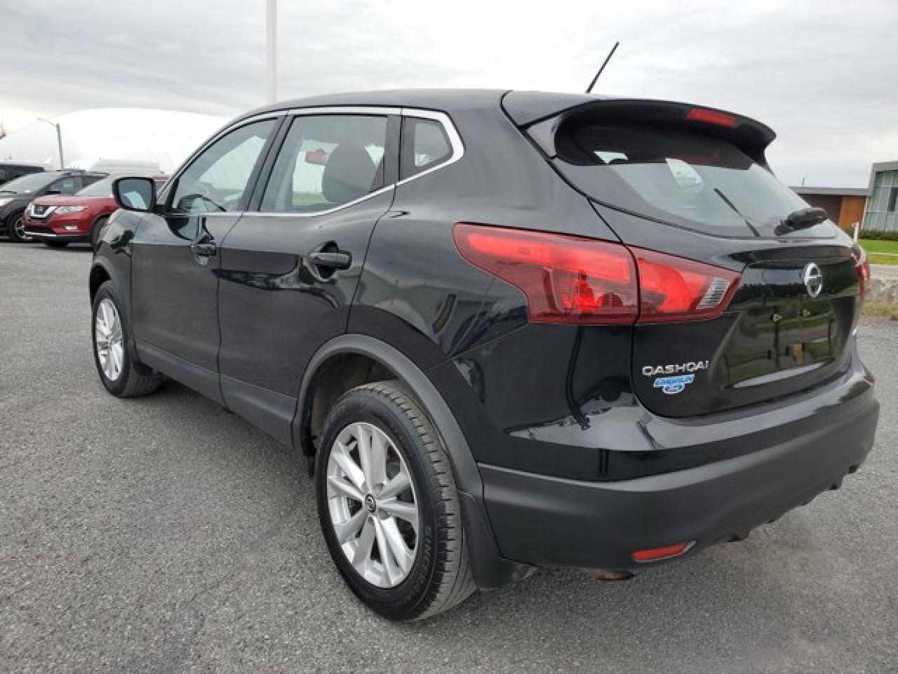 2019 Nissan Qashqai S Photo2