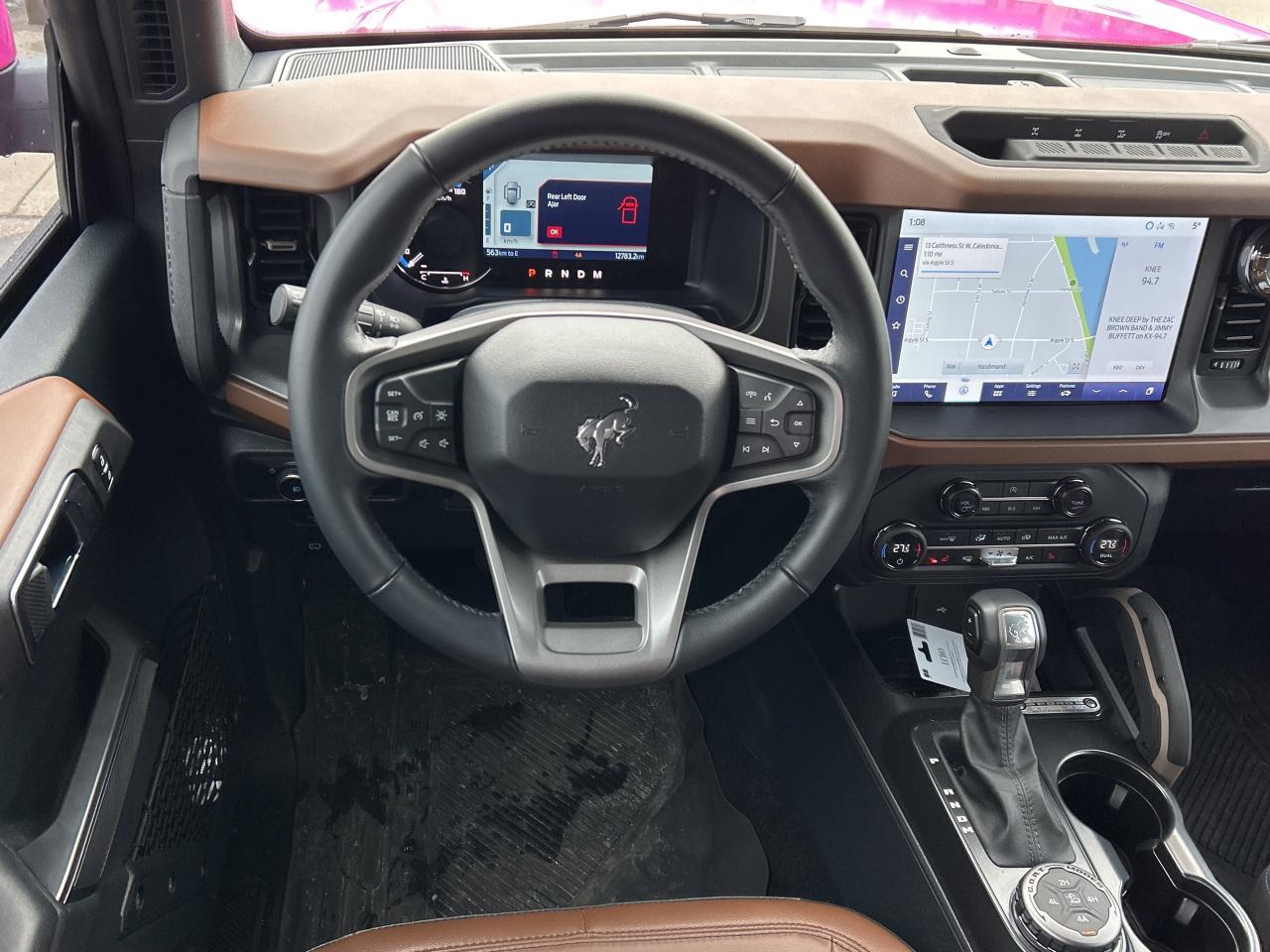 2024 Ford Bronco OUTER BANKS 4 DOOR 4X4 Photo