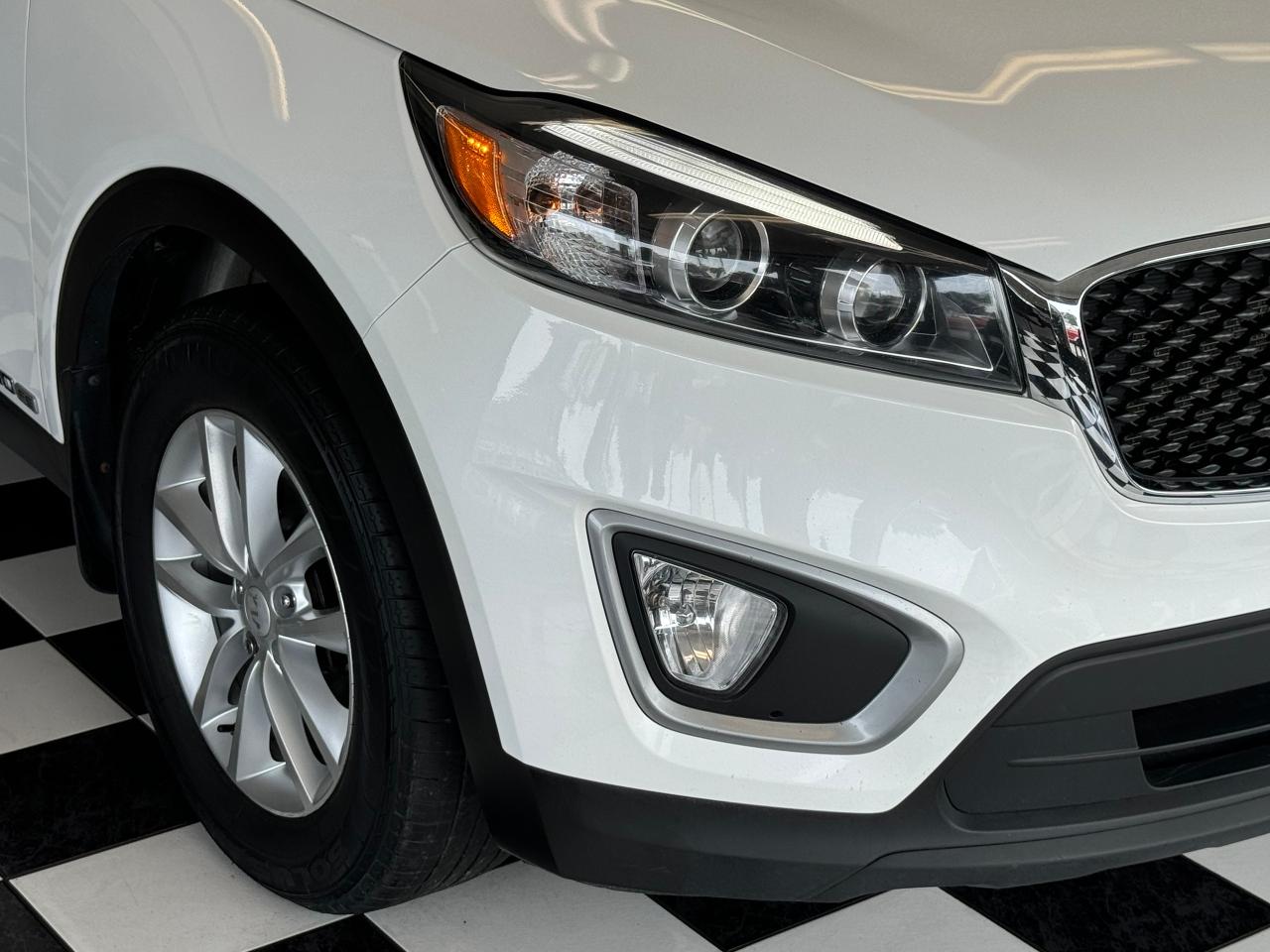 2018 Kia Sorento LX AWD V6 7 Passenger+ApplePlay+BSM+Heated Seats - Photo #37