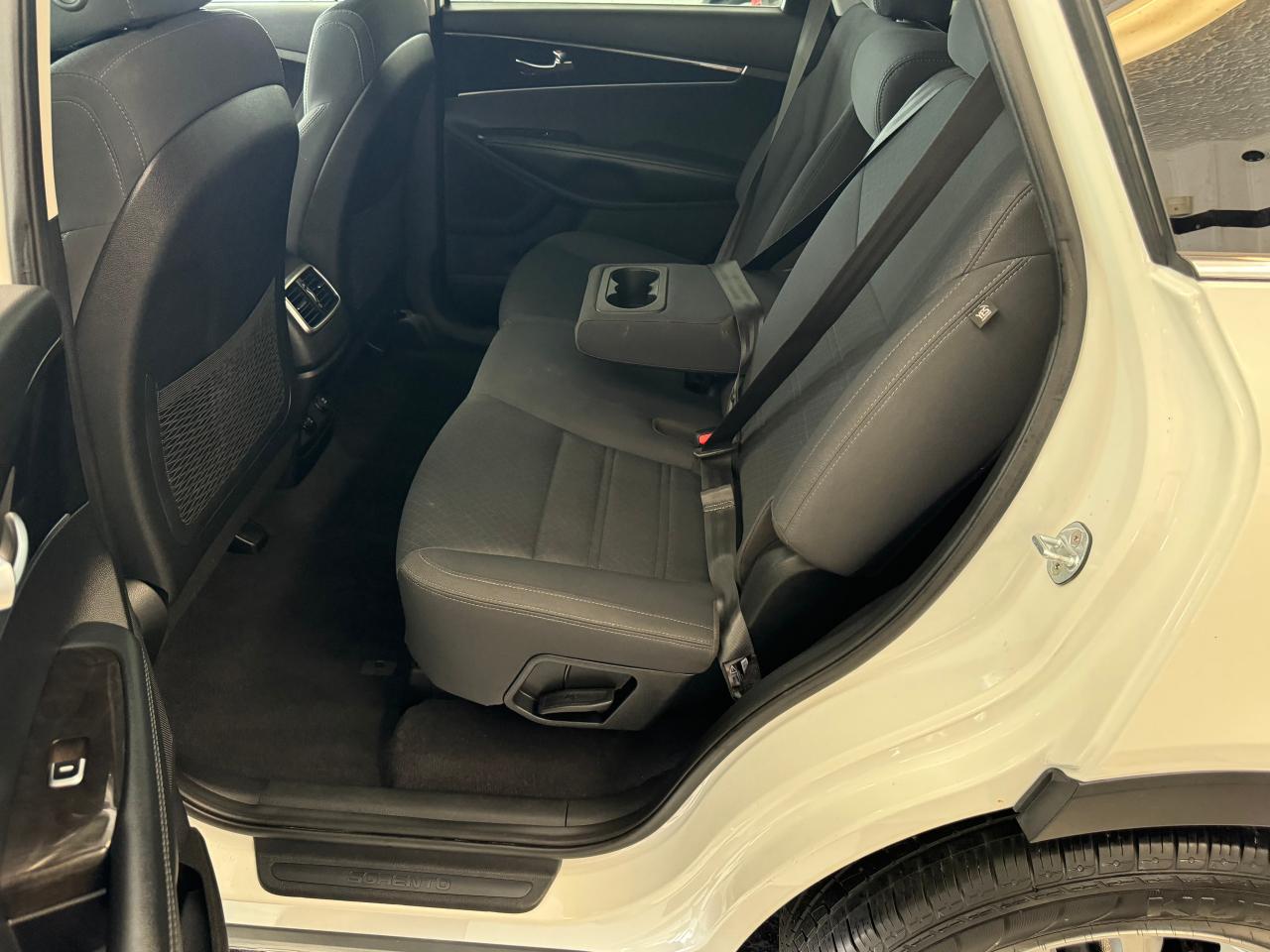 2018 Kia Sorento LX AWD V6 7 Passenger+ApplePlay+BSM+Heated Seats - Photo #24