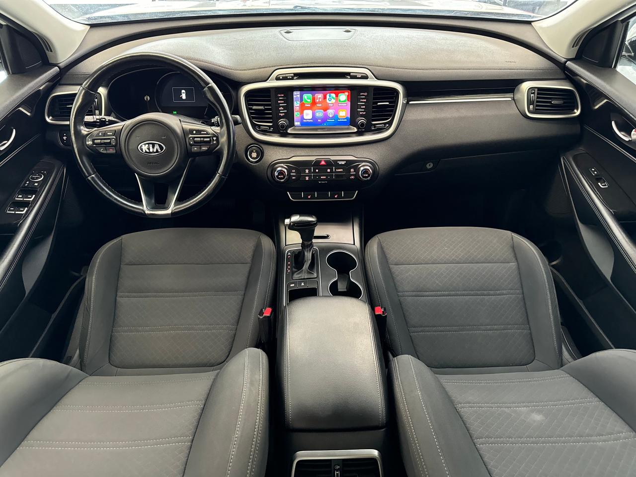 2018 Kia Sorento LX AWD V6 7 Passenger+ApplePlay+BSM+Heated Seats - Photo #2
