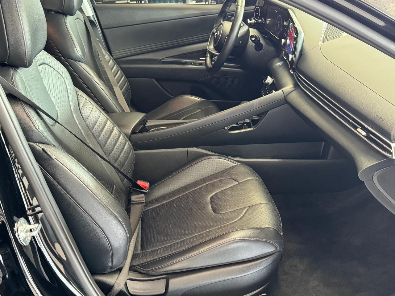 2022 Hyundai Elantra Hybrid ULTIMATE+Roof+Heated Leather+CLEAN CARFAX - Photo #26