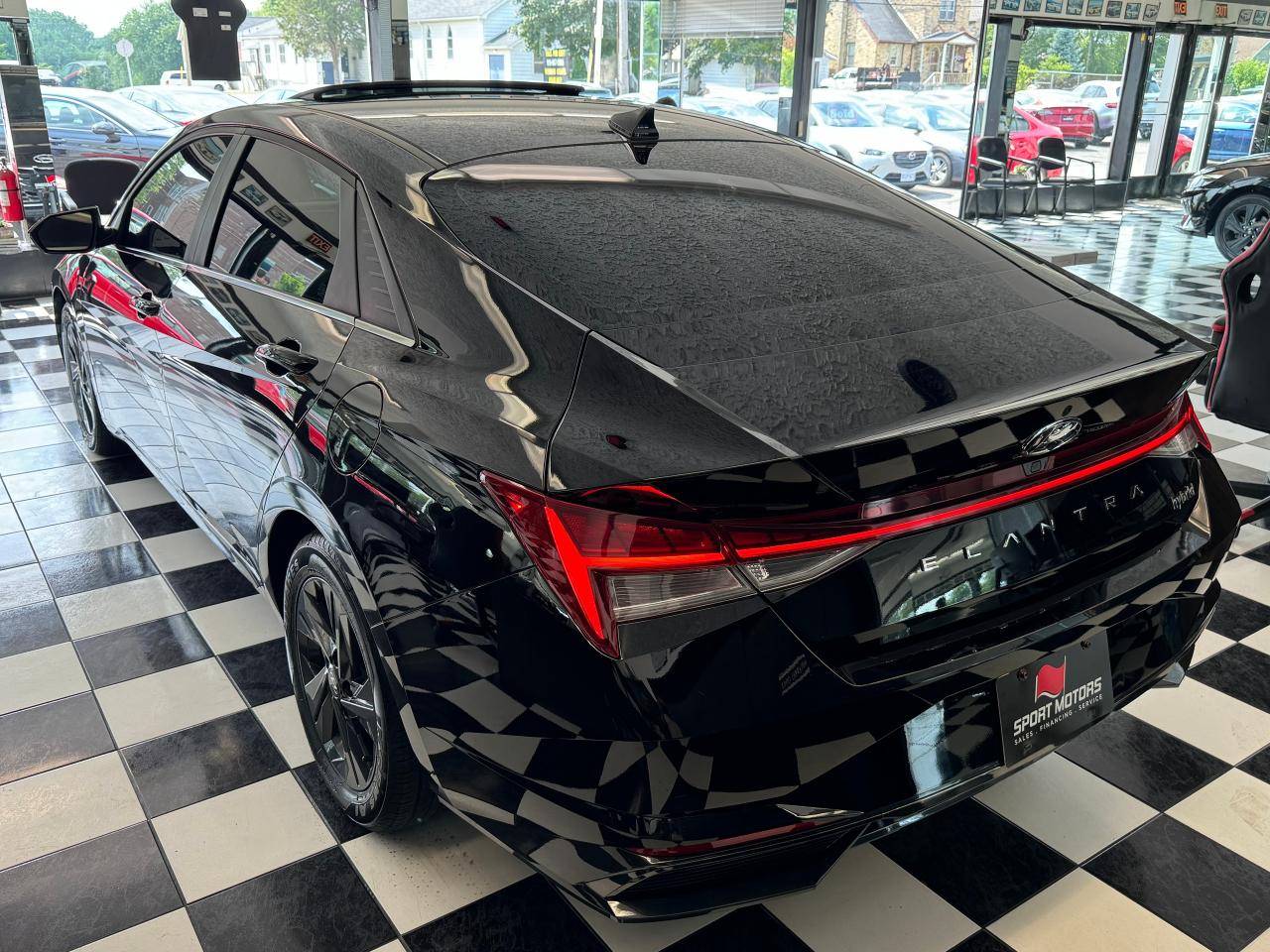 2022 Hyundai Elantra Hybrid ULTIMATE+Roof+Heated Leather+CLEAN CARFAX - Photo #6